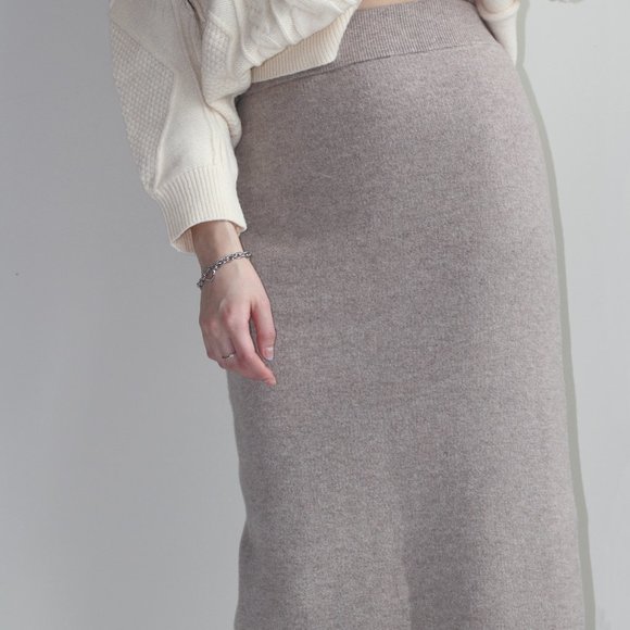 High-waisted wool skirt - Picture 1 of 5